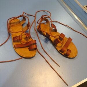 Universal Thread Tan Leather Sandals